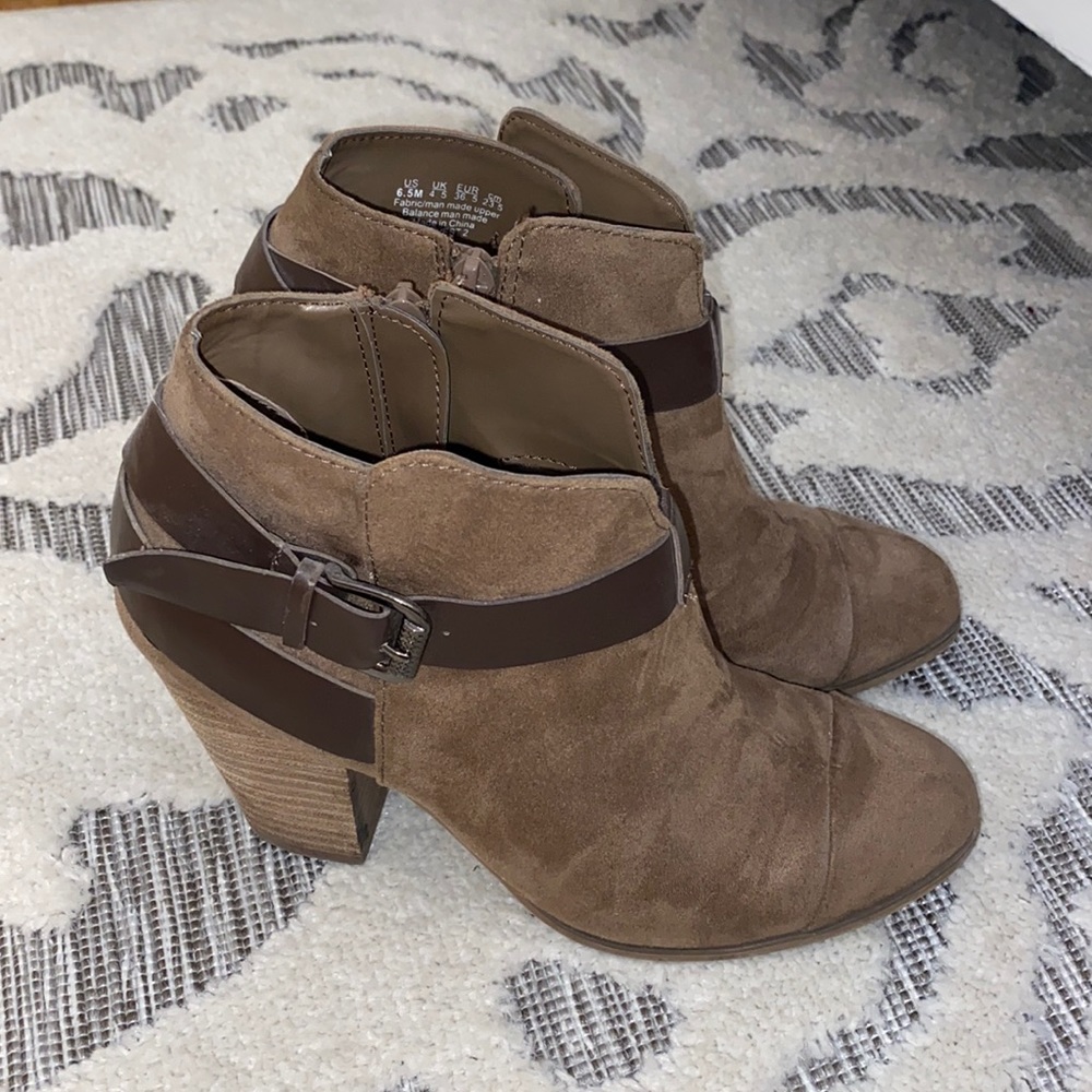 Carlos Tan Booties Size 6.5
